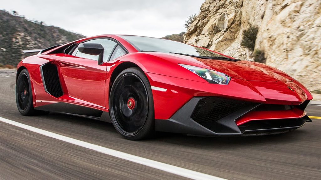 Kırmızı Lamborghini