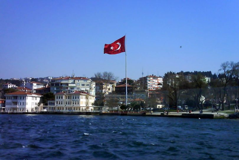 Rüyada Türk Bayrağı Sallamak