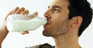 Rüyada Çok Süt içtiğini Görmek