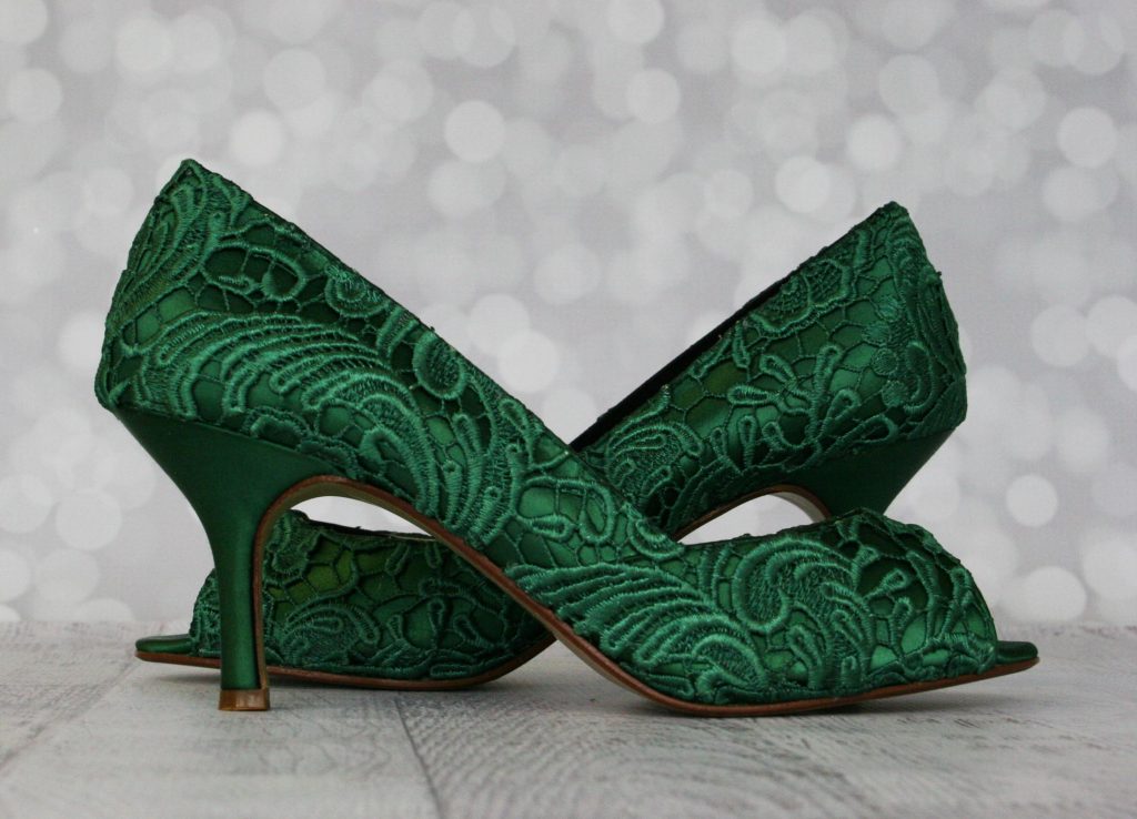 Rüyada Tatilde Yeşil Ayakkabı Giymek