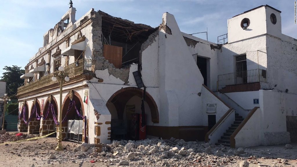 Rüyada Şiddetli Depremde Eski Evin Aniden Yıkıldığını Karşında Görmek
