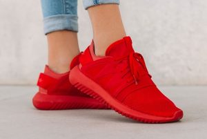 Rüyada Kırmızı Ayakkabı Giymek - Rüya Meali