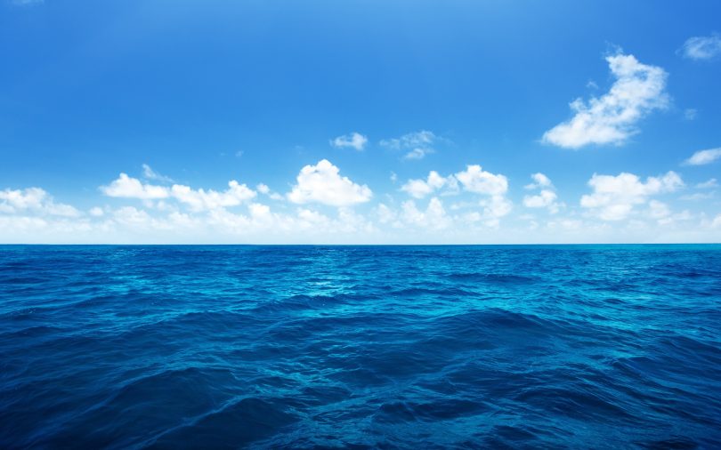 Rüyada Mavi Denizde Yüzmek
