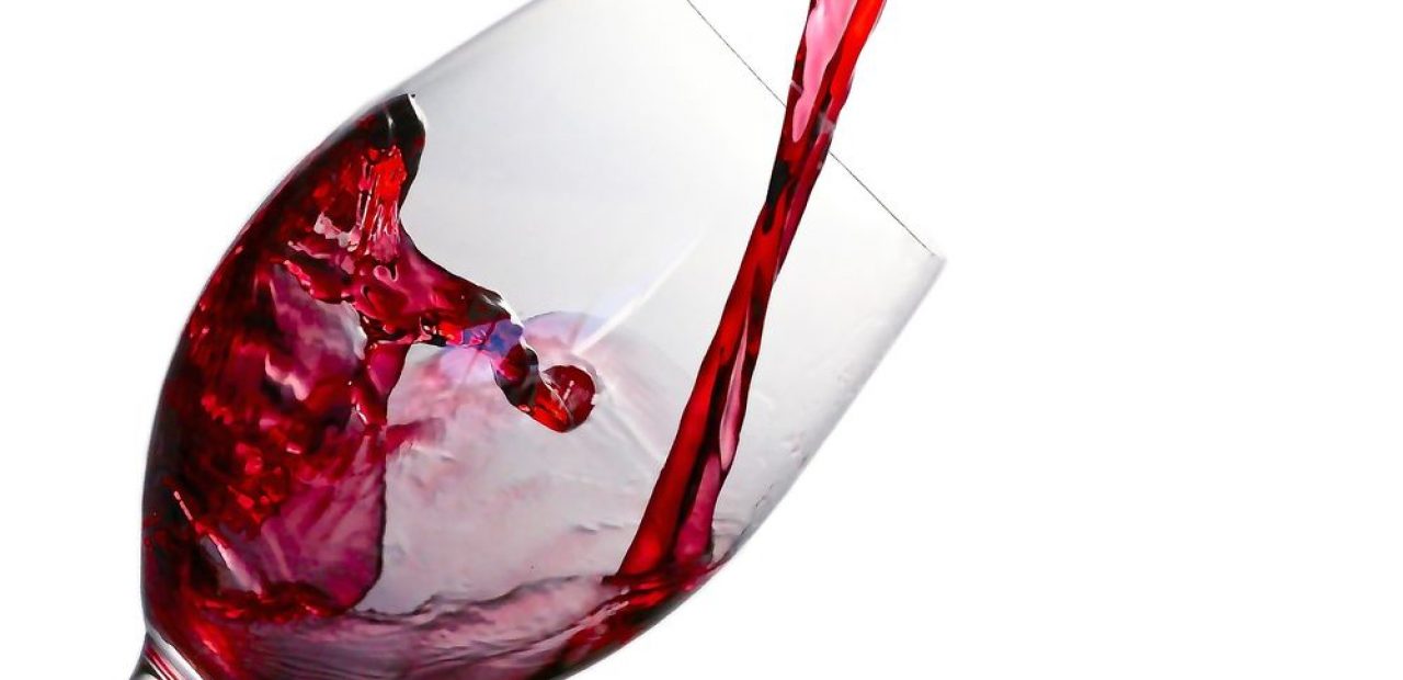 Rüyada Kırmızı Sek Şarap içtiğini Görmek