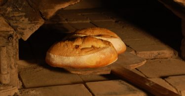 Rüyada Birinin Ekmek Pişirdiğini Görmek