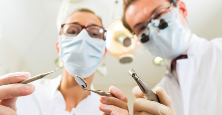 Rüyada Beyaz Kırık Azı Diş Doktorda Görmek